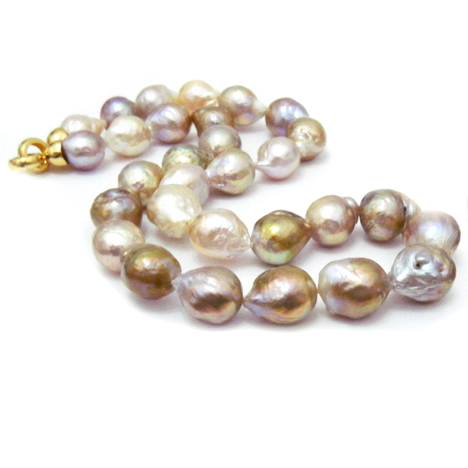 Gold Ripple Drop Pearls Necklace